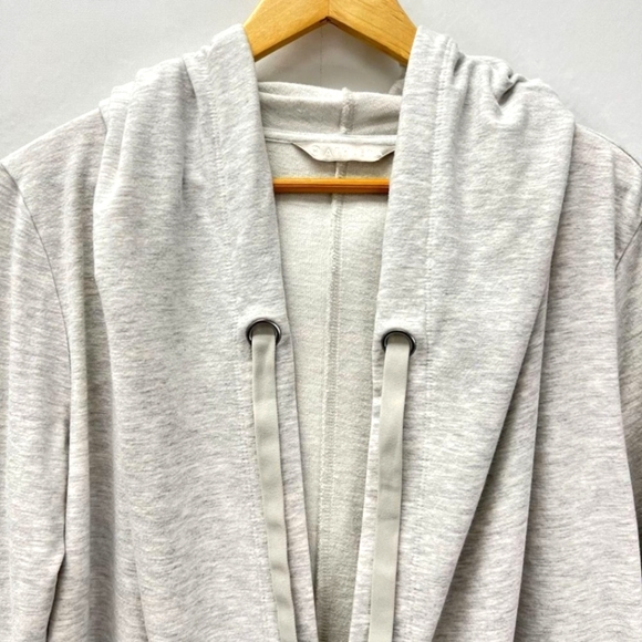 Athleta Vista Wrap Open Front Hoodie Sweatshirt Size XS Heathered Grey EUC $89 - Picture 6 of 10